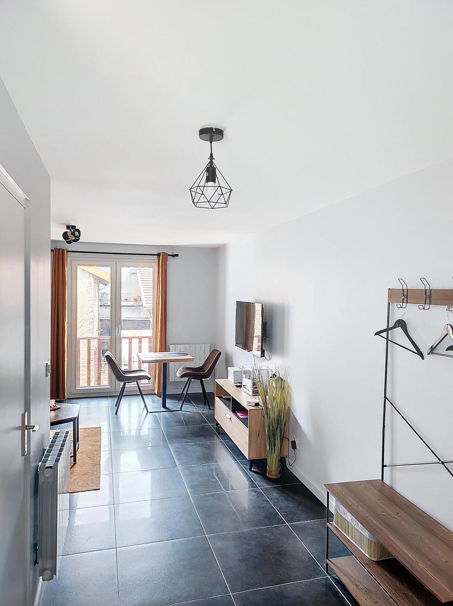 L'Atelier D'Anatole Lägenhet Oyonnax Exteriör bild