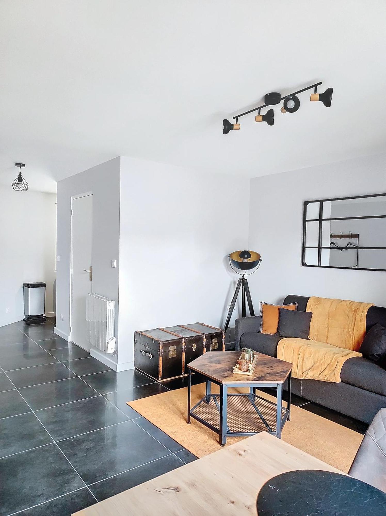 L'Atelier D'Anatole Lägenhet Oyonnax Exteriör bild